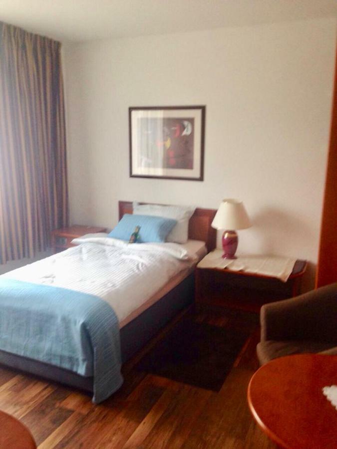 Ingrids Ferienwohnung Mit Balkon In Thiede Naehe See 잘츠기터 외부 사진